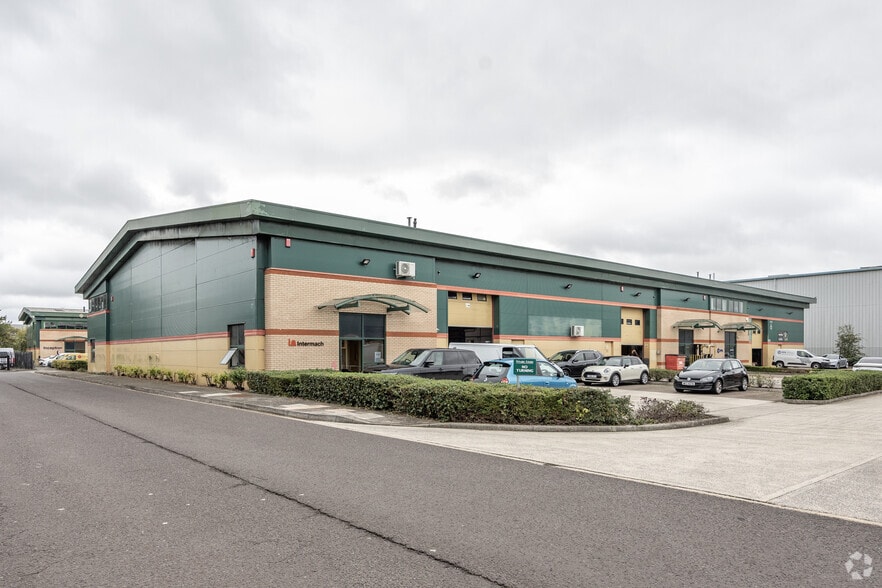 Spitfire Way, South Marston to rent - Primary Photo - Image 1 of 6