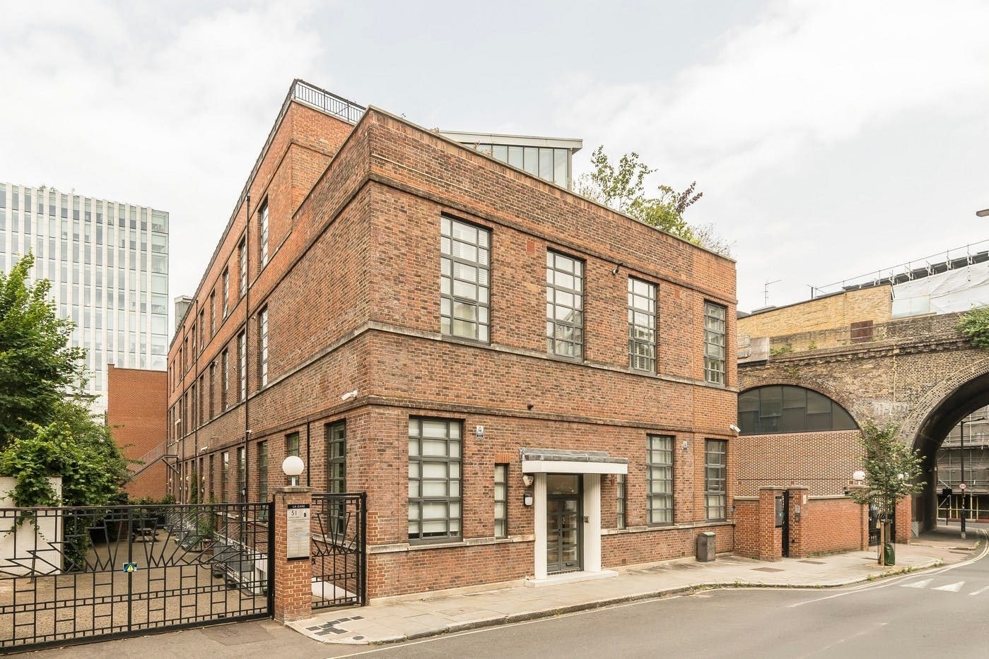 51-53 Surrey Row, London to rent Building Photo- Image 1 of 7