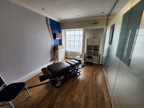 77-79 Dedworth Rd, Windsor to rent Interior Photo- Image 2 of 8