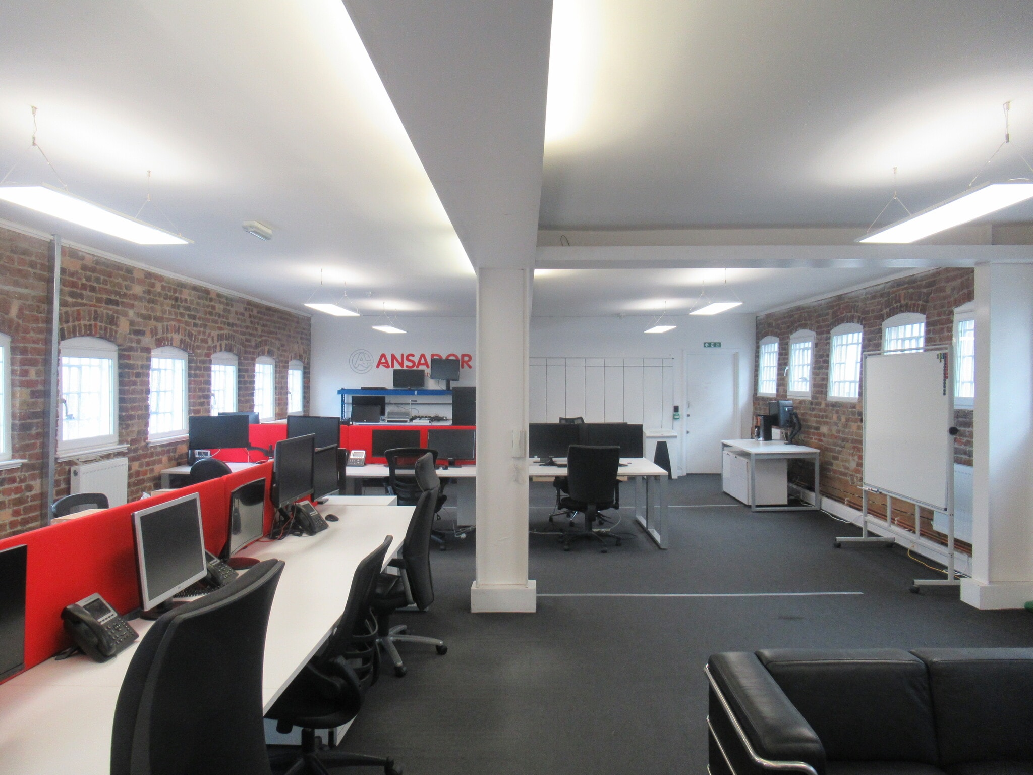 Copper Mill Ln, London to rent Interior Photo- Image 1 of 5