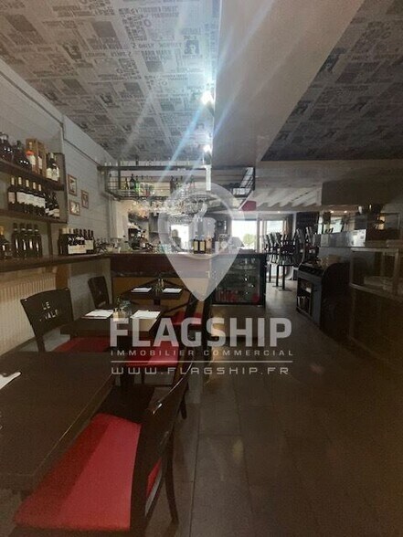 Retail in Boulogne-Billancourt for sale - Interior Photo - Image 1 of 4