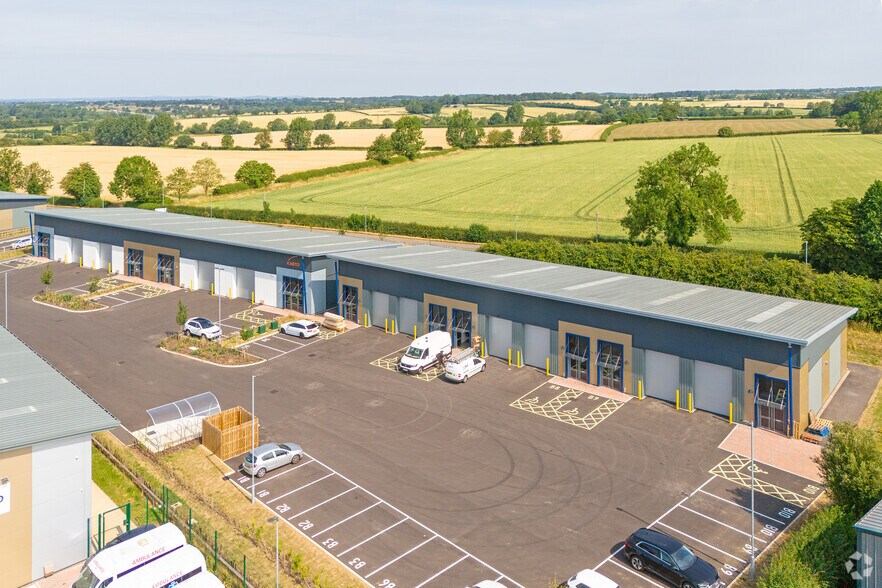 Wistow Rd, Leicester to rent - Building Photo - Image 3 of 5