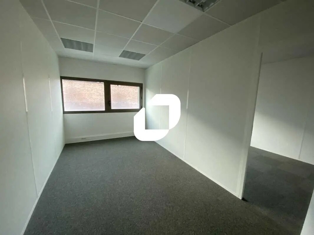 Office in Bordeaux to rent Interior Photo- Image 1 of 5