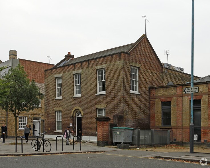 2 Heathfield Ter, London for sale - Primary Photo - Image 1 of 1