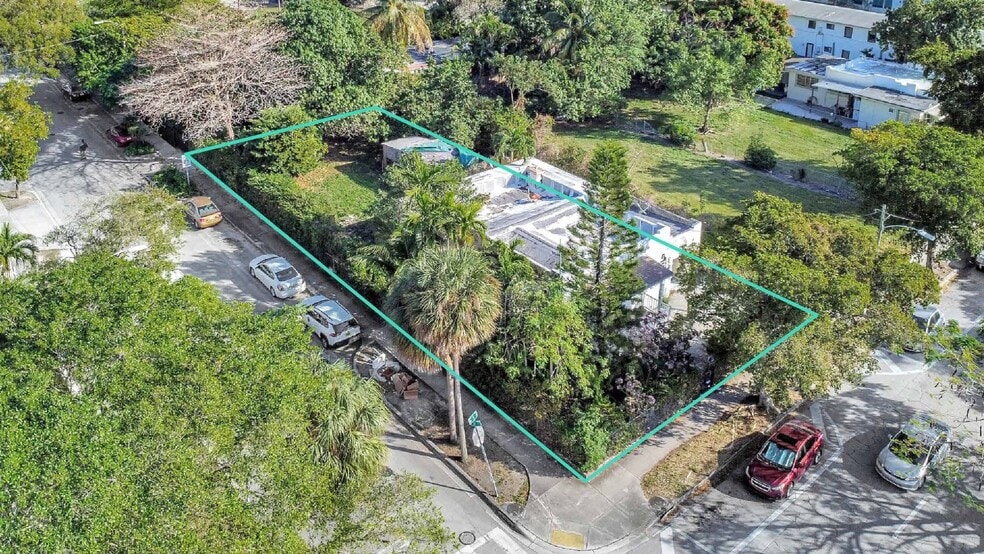 3055 NW 5th Ave, Miami, FL for sale - Building Photo - Image 2 of 4
