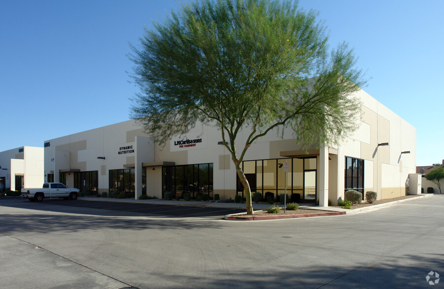 6005 S 40th St, Phoenix, AZ for rent - Building Photo - Image 3 of 3