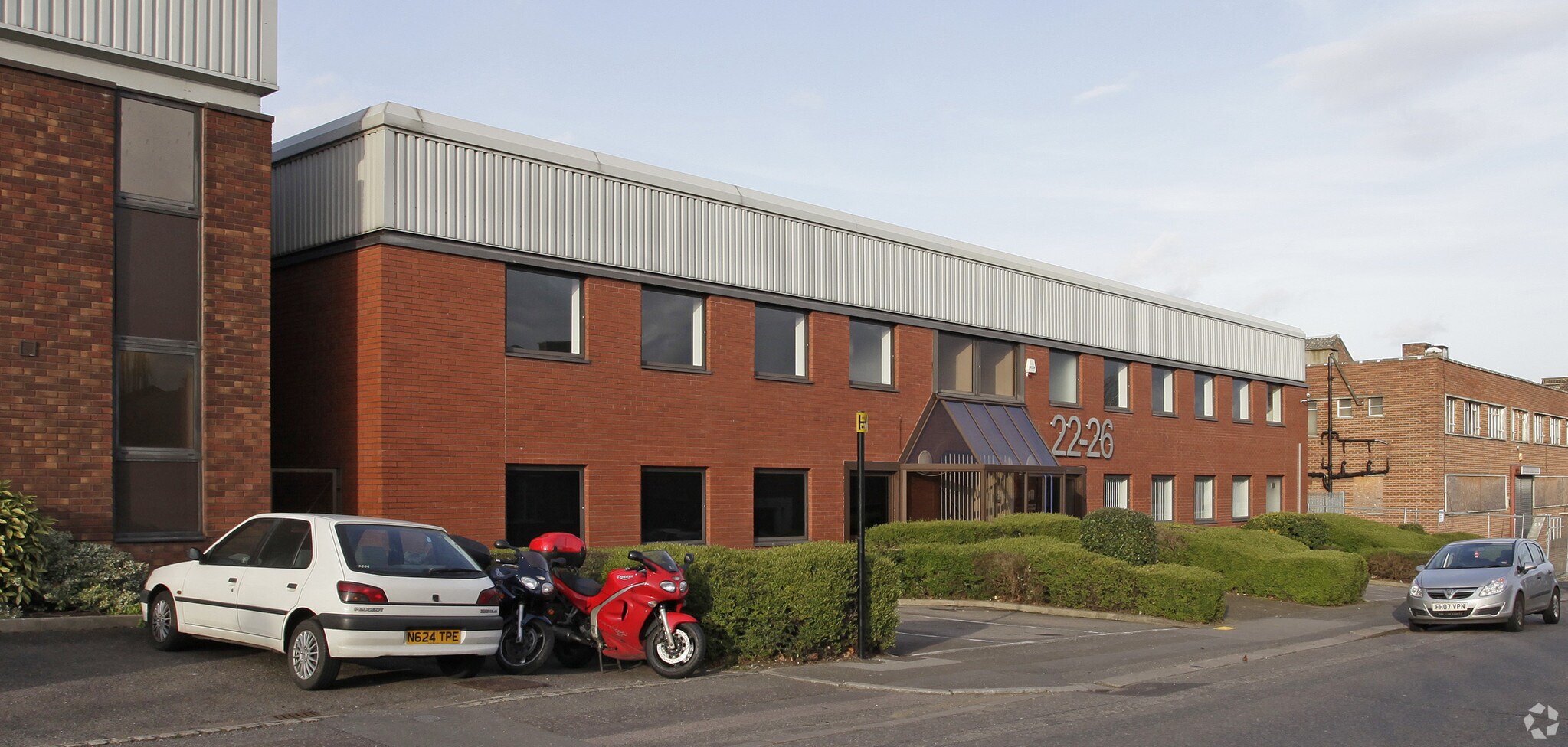 22-26 Brunel Rd, London for sale Primary Photo- Image 1 of 1