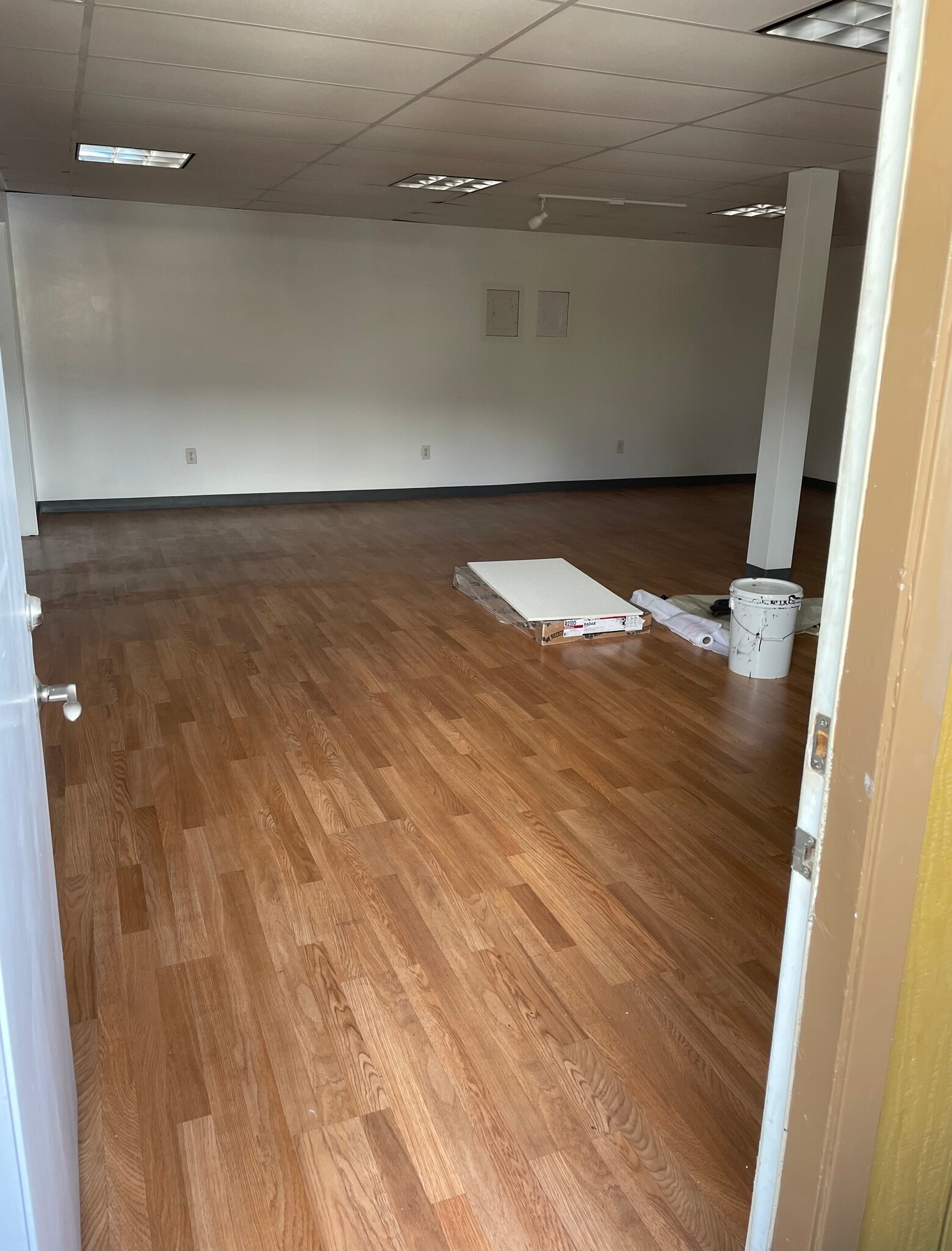 85-993 Farrington Hwy, Waianae, HI to rent Interior Photo- Image 1 of 3