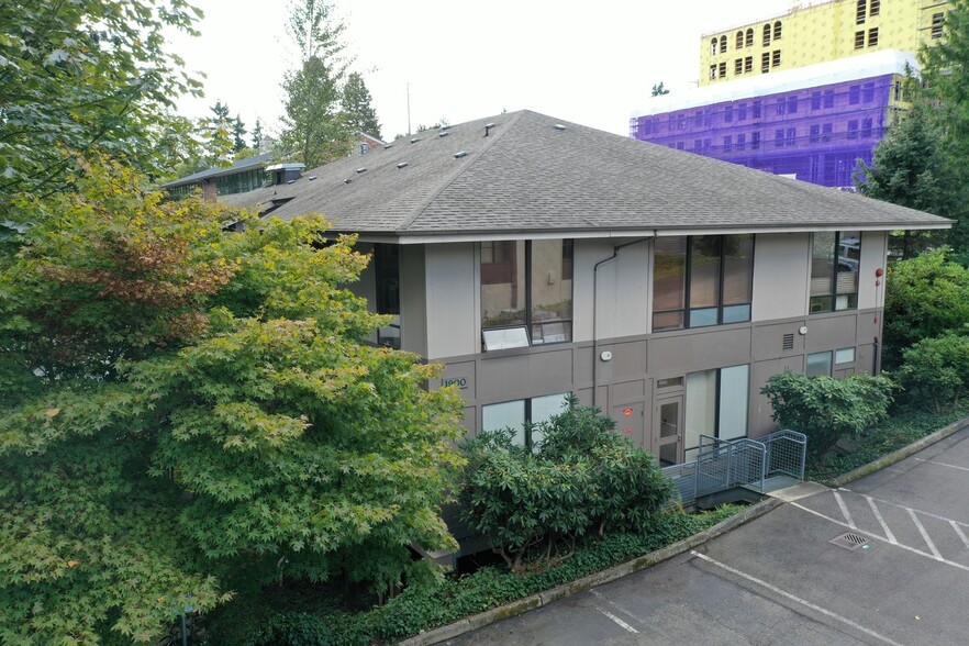 1900 116th Ave NE, Bellevue, WA for sale - Building Photo - Image 1 of 13