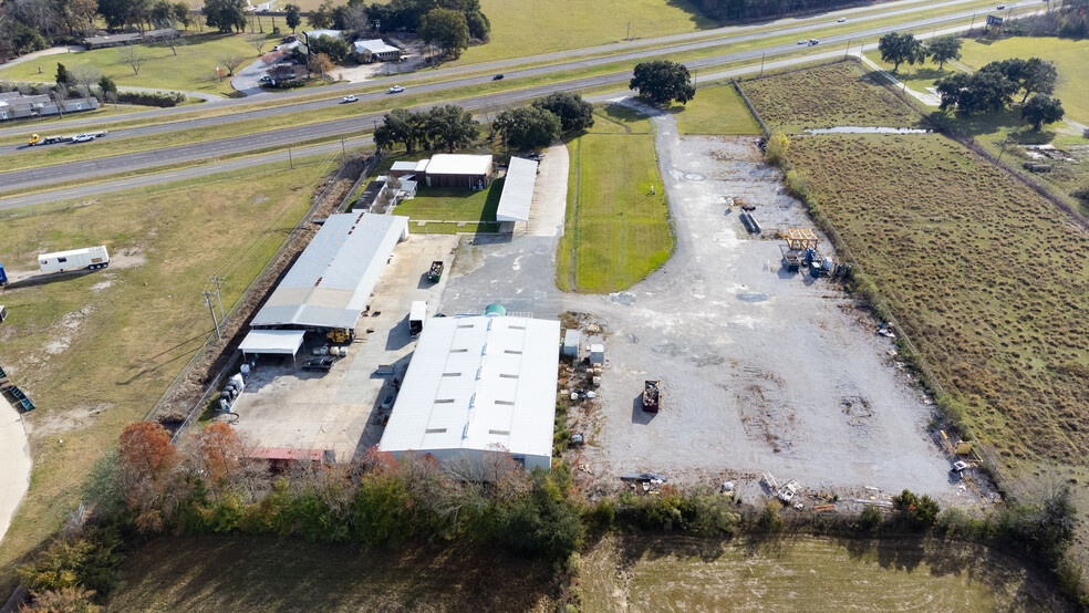 4677 NW Evangeline Trwy, Carencro, LA for sale - Primary Photo - Image 1 of 10