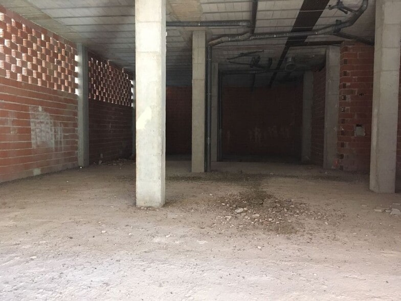 Retail in Molina de Segura, Murcia to rent - Interior Photo - Image 2 of 3
