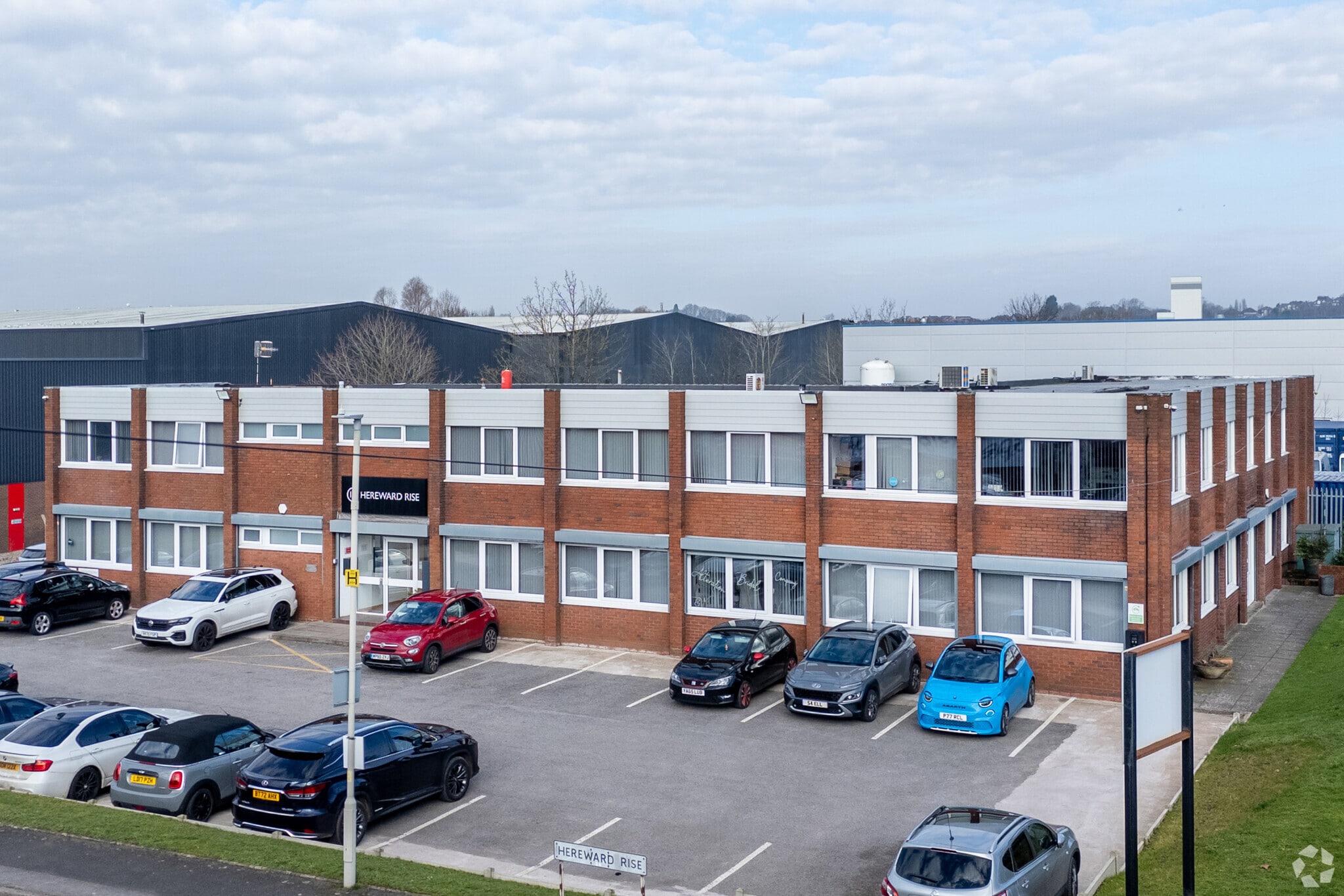 19 Hereward Rise, Halesowen to rent Primary Photo- Image 1 of 17