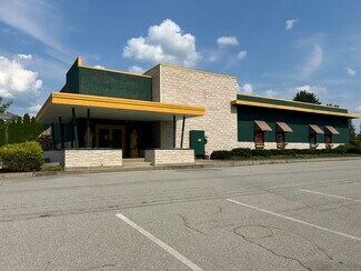 More details for 714 Grape St, Whitehall, PA - Retail for Rent