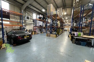 Marchants Way, Burgess Hill to rent Interior Photo- Image 2 of 4