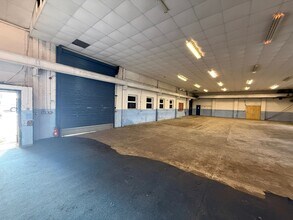 Tyn Y Bonau Rd, Pontarddulais to rent Interior Photo- Image 2 of 7