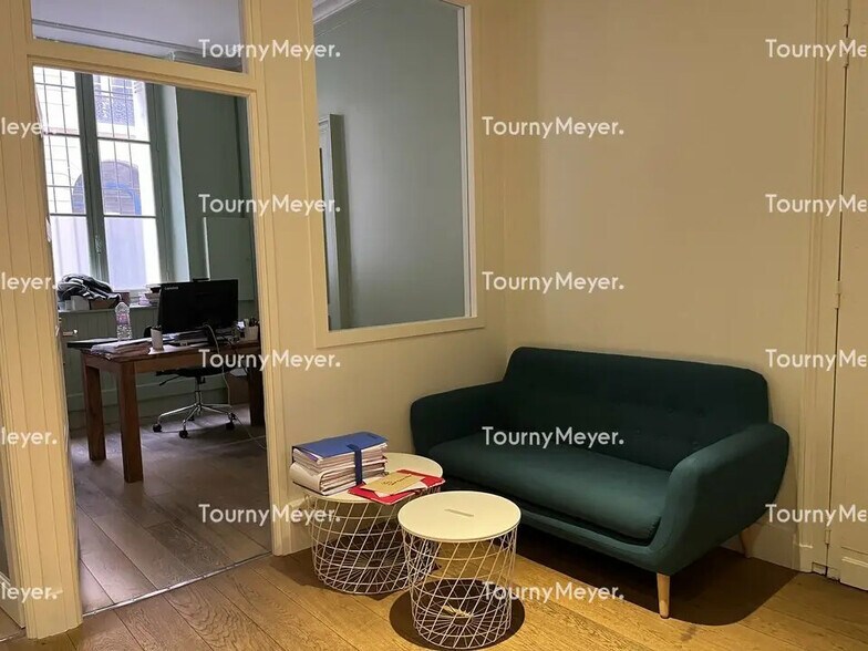 Office in Bordeaux for sale - Building Photo - Image 3 of 5