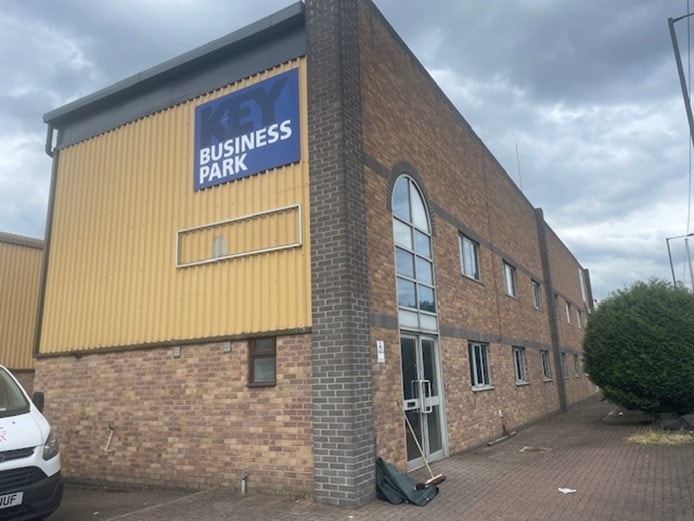 Kingsbury Rd, Birmingham to rent Building Photo- Image 1 of 5