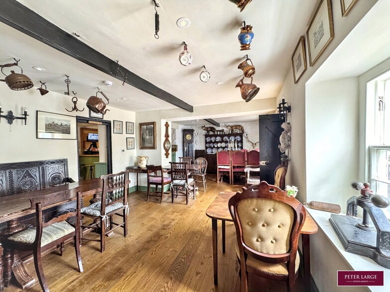 Glan-Yr-Afon Rd, Holywell for sale - Interior Photo - Image 3 of 28