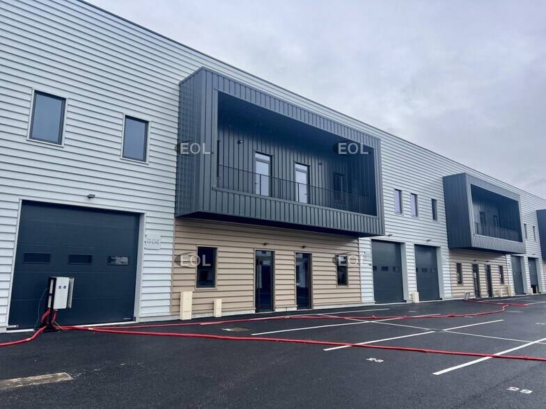 Light Industrial in Longperrier to rent - Building Photo - Image 3 of 4