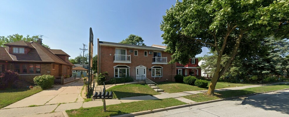 11038 W National Ave, Milwaukee, WI for rent - Building Photo - Image 1 of 2