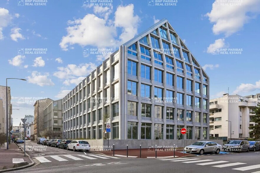 10 Rue Horace Vernet, Issy-les-Moulineaux to rent - Building Photo - Image 1 of 15