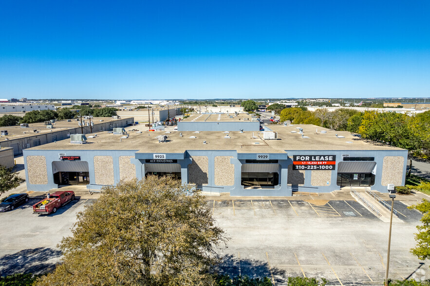 9929 Broadway St, San Antonio, TX for rent - Building Photo - Image 3 of 31