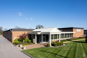 3700 S. Lindbergh Blvd, St. Louis, MO 63127, Sunset Hills, MO for rent Building Photo- Image 1 of 5