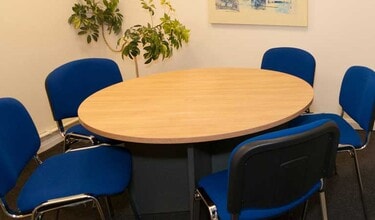 Maypole Flds, Halesowen to rent Interior Photo- Image 1 of 3