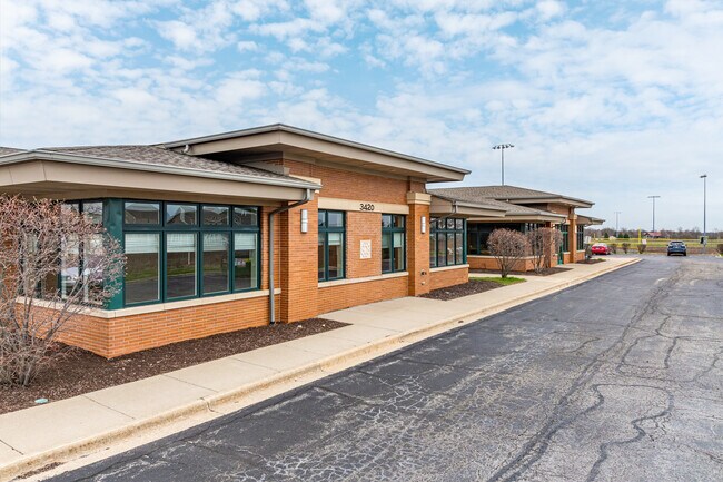 More details for 3420 Lacrosse Ln, Naperville, IL - Co-working to Rent