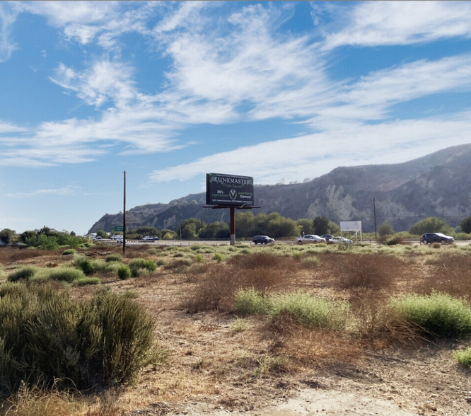 4573 N Ventura Ave, Ventura, CA for rent - Building Photo - Image 3 of 3