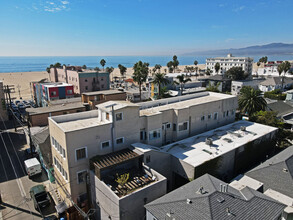 30 Dudley Ave, Venice, CA for sale Building Photo- Image 1 of 11