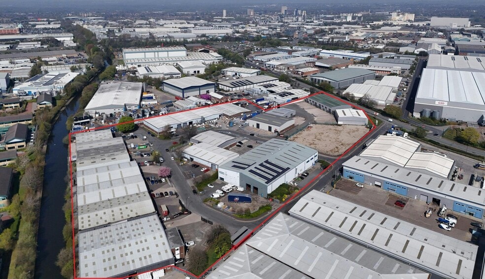 3 Textilose Rd, Manchester to rent - Building Photo - Image 1 of 13