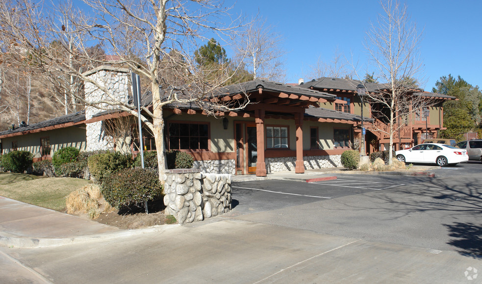 27940 Vista Canyon Blvd, Canyon Country, CA for rent - Building Photo - Image 3 of 9