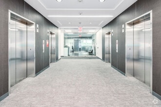 8609 Westwood Center Dr, Vienna, VA to rent Interior Photo- Image 1 of 6