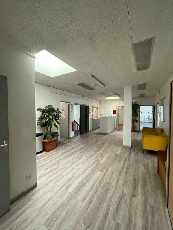 Office in Sarcelles to rent Interior Photo- Image 1 of 4