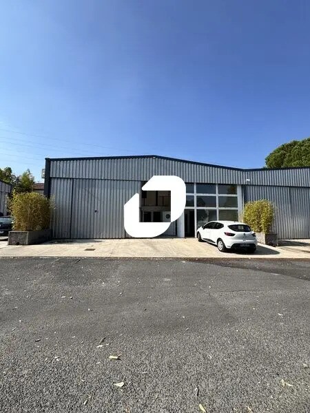 Light Industrial in Saint-Jean-de-Védas to rent Building Photo- Image 1 of 5