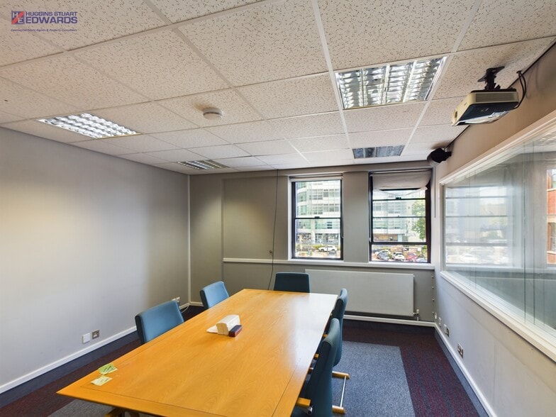 119 High St, Croydon to rent - Interior Photo - Image 3 of 4