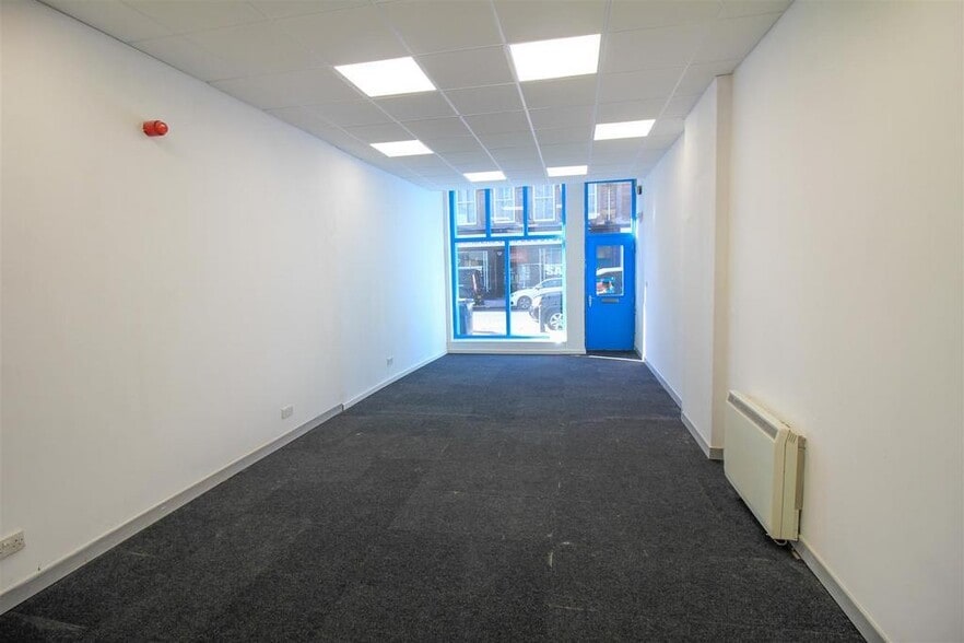 30-32 High St, Hawick for sale - Interior Photo - Image 2 of 9