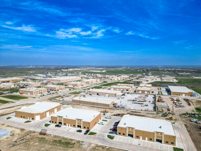 1350 Ranchers Legacy Trl, Fort Worth, TX for rent - Building Photo - Image 1 of 6