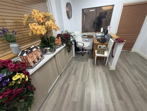 2250 Palm Beach Lakes Blvd, West Palm Beach, FL to rent Interior Photo- Image 1 of 9