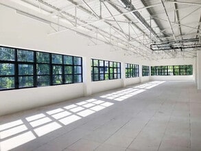 Office in Lyon to rent Interior Photo- Image 2 of 6