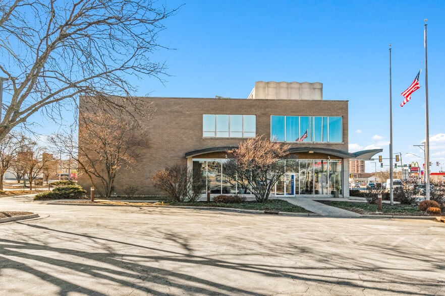 1107 E State St, Rockford, IL for sale - Building Photo - Image 1 of 6