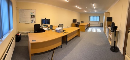 Harwood Rd, Horsham to rent Interior Photo- Image 2 of 3