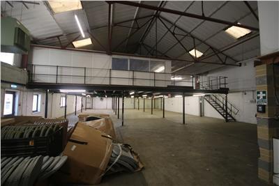 Hollom Down Rd, Salisbury to rent Interior Photo- Image 1 of 2