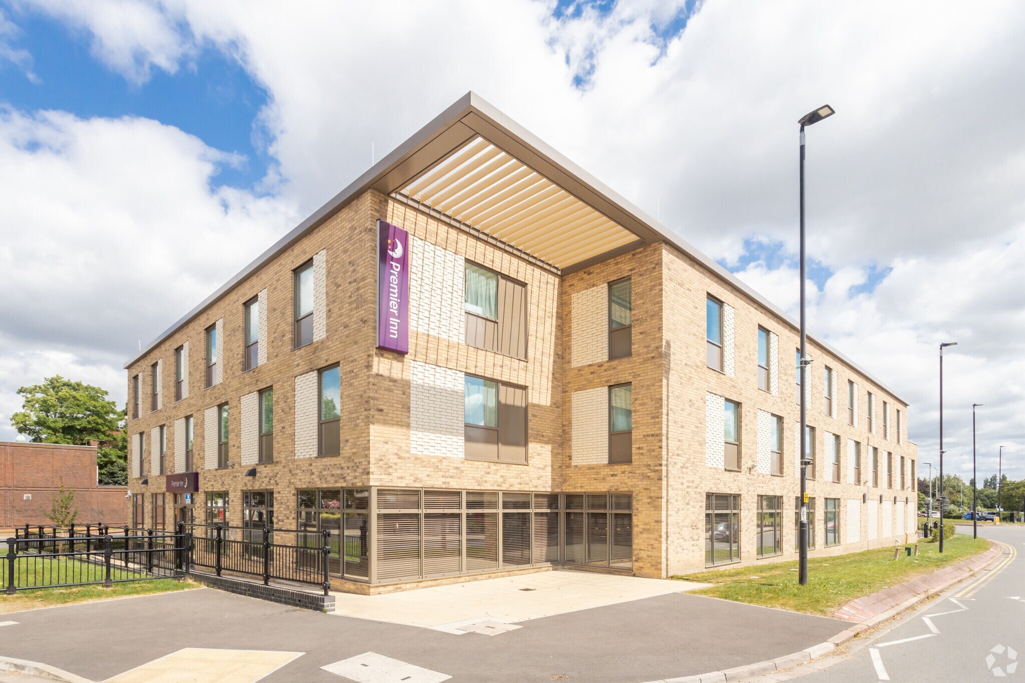 102-104 Bridge St, Peterborough for sale Primary Photo- Image 1 of 1