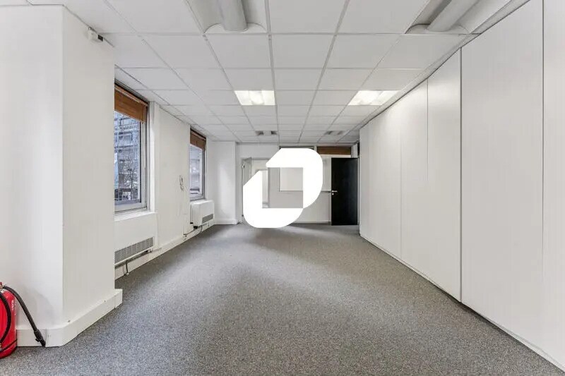 Office in Levallois-Perret to rent - Interior Photo - Image 3 of 14