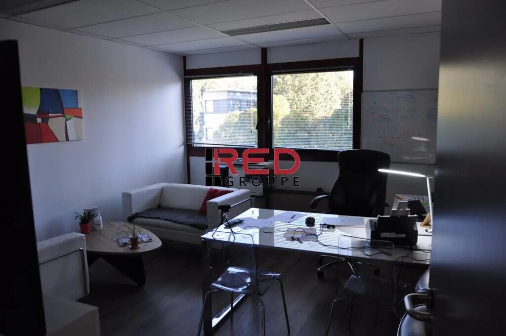 Location Bureaux 90 m² - Photo 1