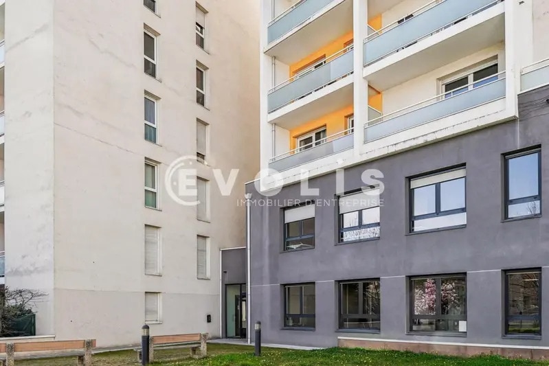 Vente Bureaux 135 m² - Photo 1