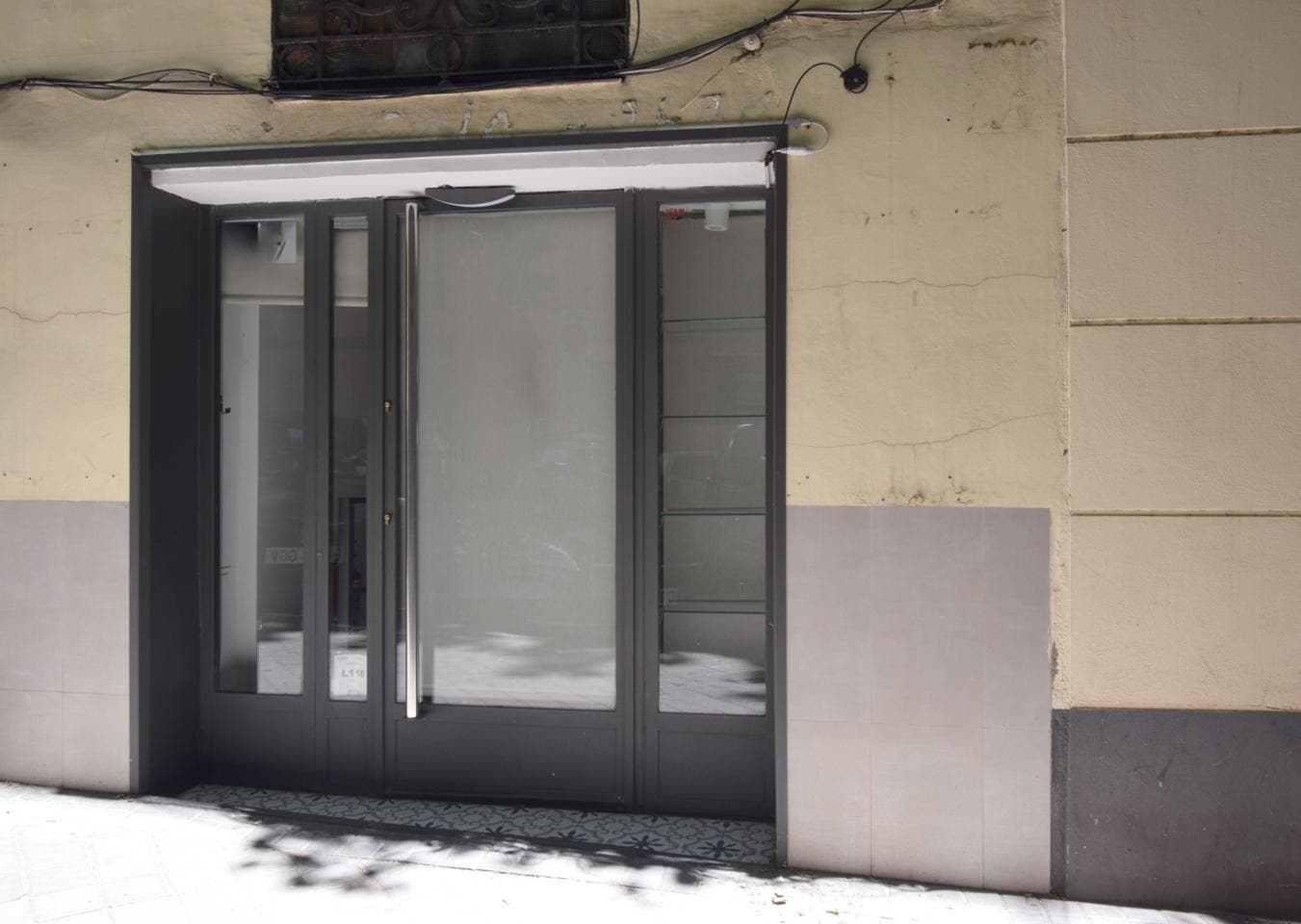 Retail in Madrid, Madrid to rent Building Photo- Image 1 of 4