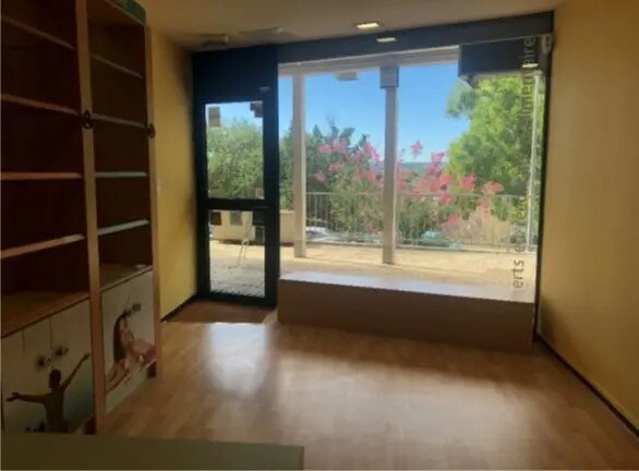 14 Avenue Charreyre, Corbas to rent Interior Photo- Image 1 of 7